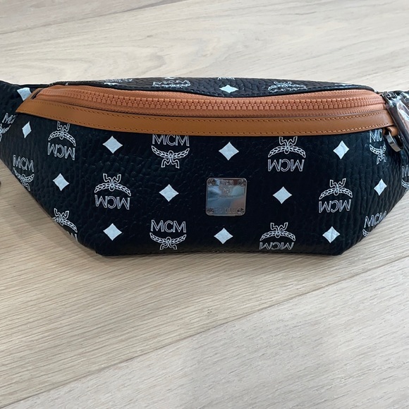 MCM Belt Bag+Cross body+100% Authentic+Fanny Pack - Picture 3 of 10